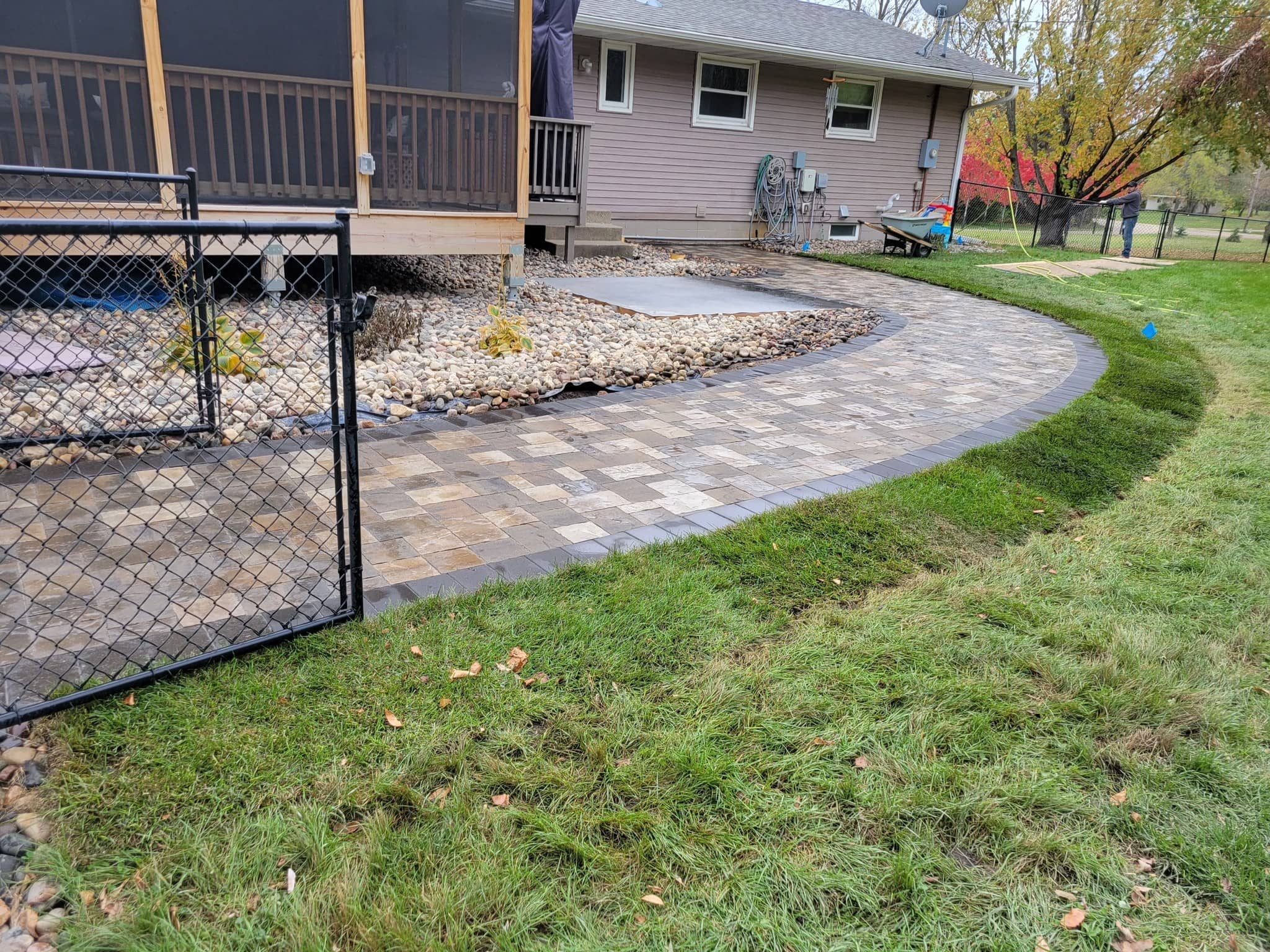 a paved sidewalk