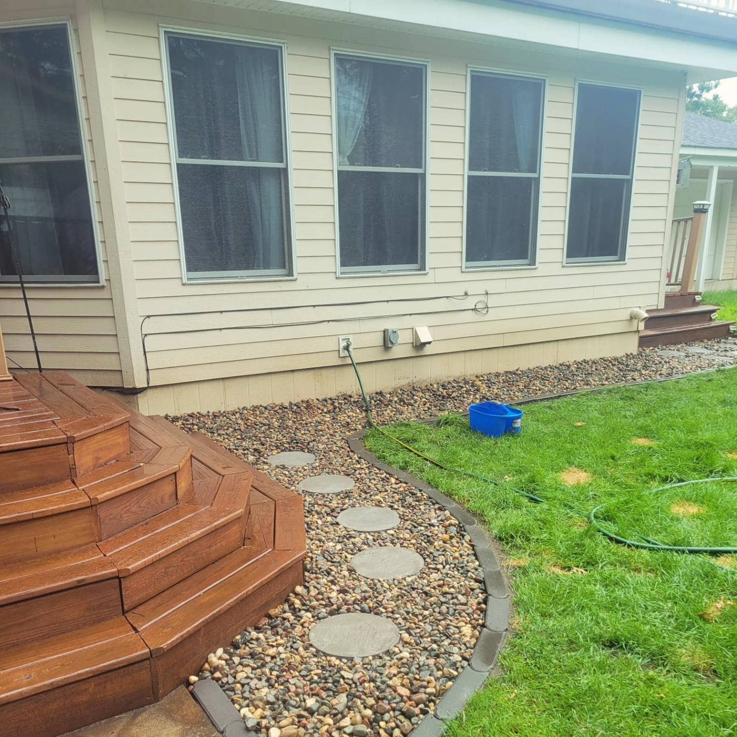 river rock landscaping